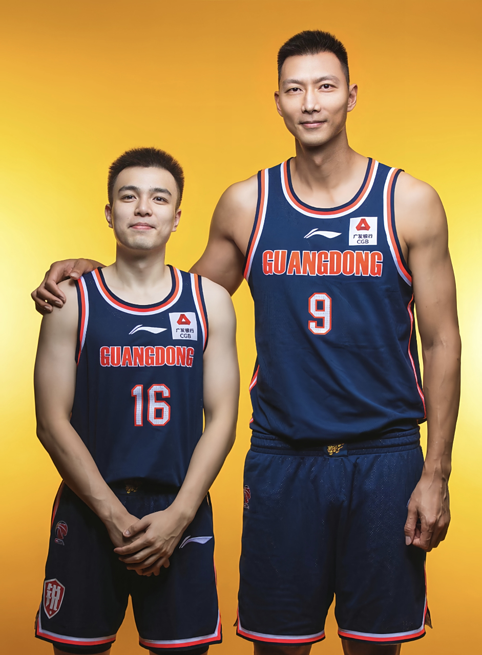 爱游戏官网入口 -关于CBA常规赛今晚再迎强敌，广东宏远状态回暖，主帅态度——话题不断，身体对抗强度拉满的信息