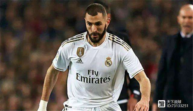 爱游戏体育平台 -关键时刻斯图加特备战欧超杯;防线松动细节曝光;管理层满意;赛程密集仍需轮换的简单介绍